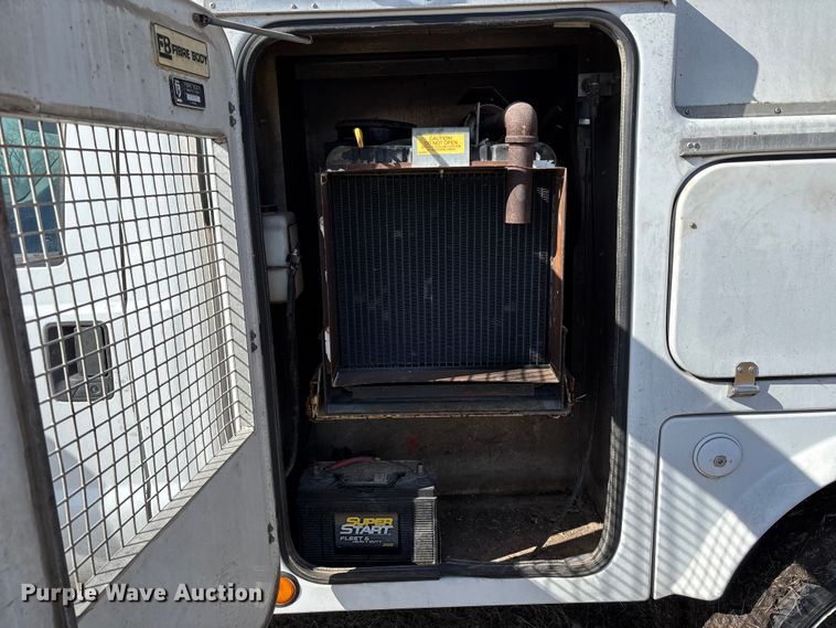 image for item FB3503 2000 Ford F450 utility / service truck