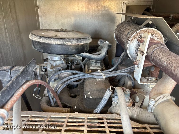 image for item FB3503 2000 Ford F450 utility / service truck