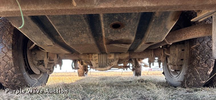 image for item FB3503 2000 Ford F450 utility / service truck