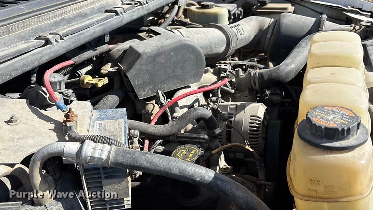 image for item FB3503 2000 Ford F450 utility / service truck