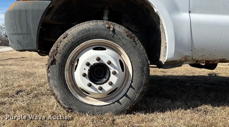 image for item FB3503 2000 Ford F450 utility / service truck