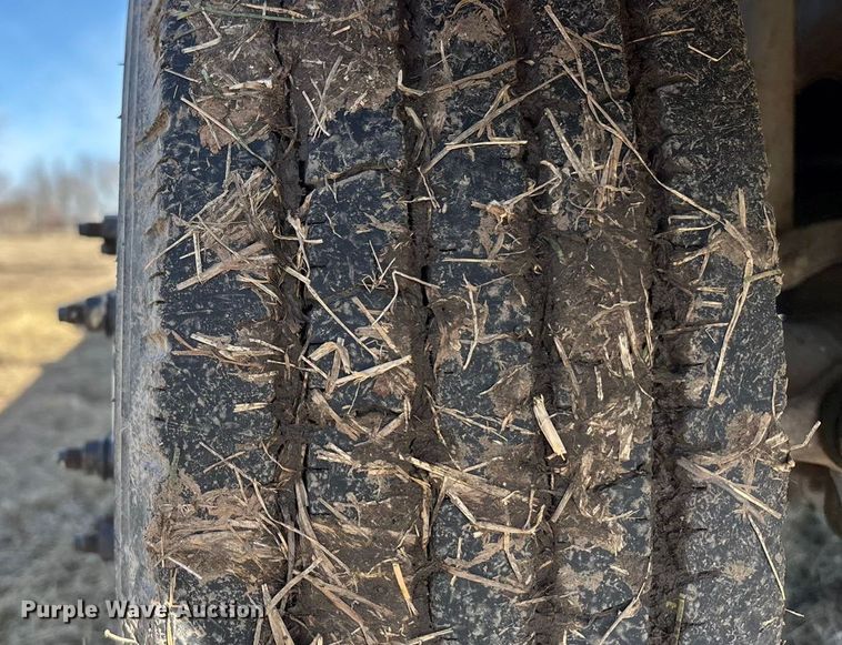 image for item FB3503 2000 Ford F450 utility / service truck