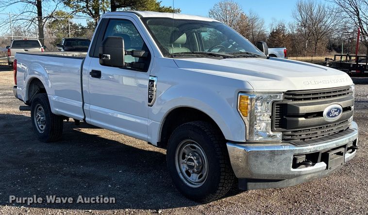 image for item FB3510 2017 Ford F350 Super Duty XL pickup truck