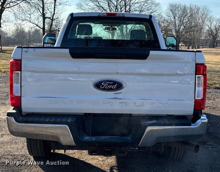 image for item FB3510 2017 Ford F350 Super Duty XL pickup truck