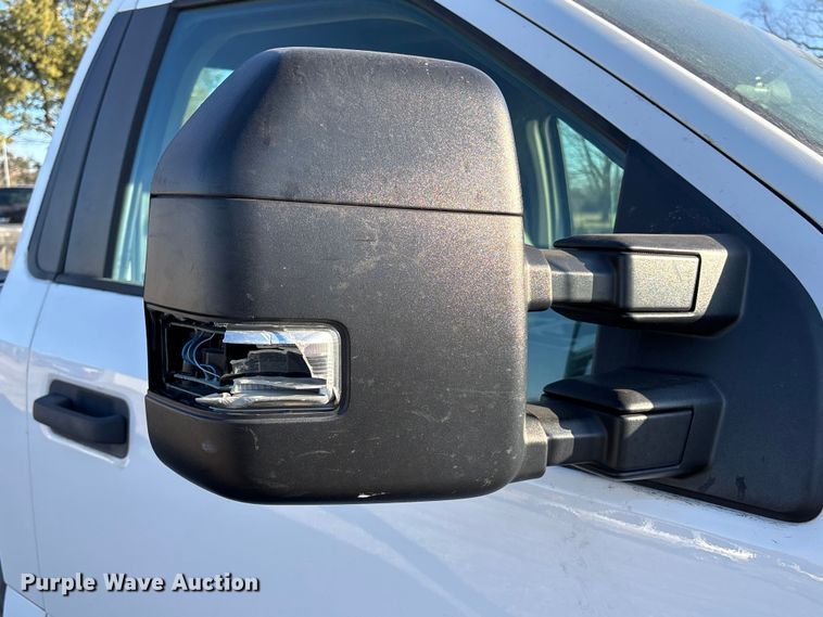 image for item FB3510 2017 Ford F350 Super Duty XL pickup truck