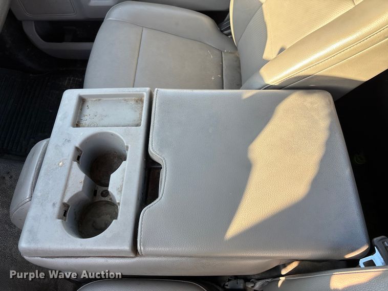 image for item FB3510 2017 Ford F350 Super Duty XL pickup truck