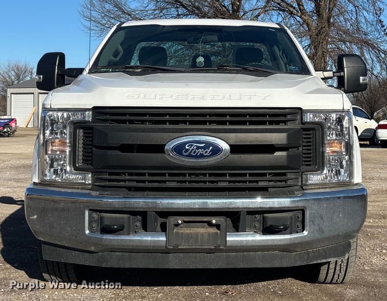 image for item FB3511 2018 Ford F350 Super Duty XL pickup truck