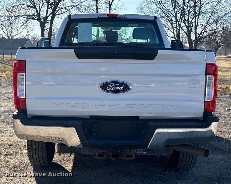 image for item FB3511 2018 Ford F350 Super Duty XL pickup truck