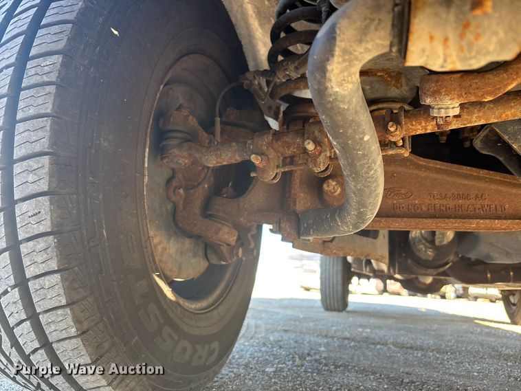 image for item FB3511 2018 Ford F350 Super Duty XL pickup truck