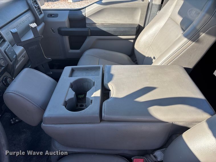 image for item FB3511 2018 Ford F350 Super Duty XL pickup truck