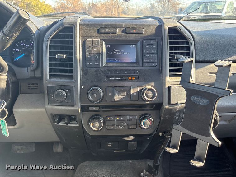 image for item FB3511 2018 Ford F350 Super Duty XL pickup truck