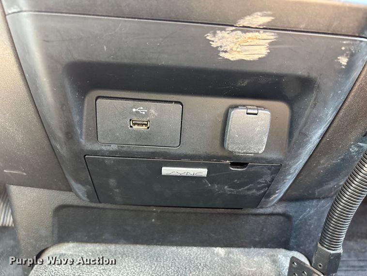 image for item FB3511 2018 Ford F350 Super Duty XL pickup truck