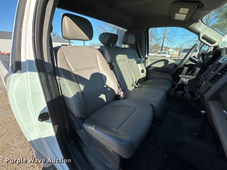 image for item FB3511 2018 Ford F350 Super Duty XL pickup truck