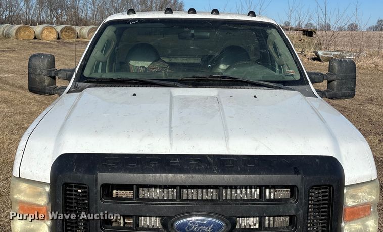 image for item FB3512 2008 Ford F250 Super Duty XL pickup truck