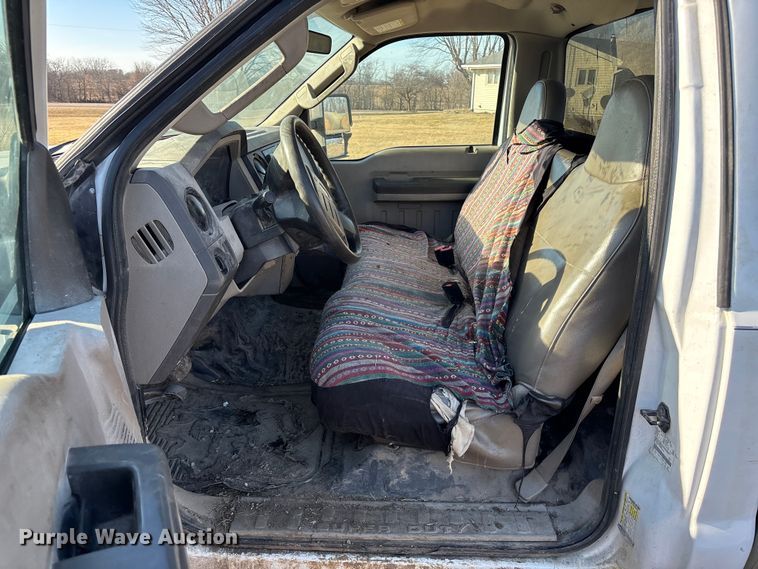 image for item FB3512 2008 Ford F250 Super Duty XL pickup truck