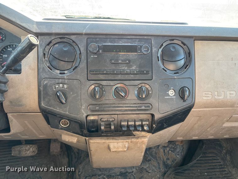 image for item FB3512 2008 Ford F250 Super Duty XL pickup truck