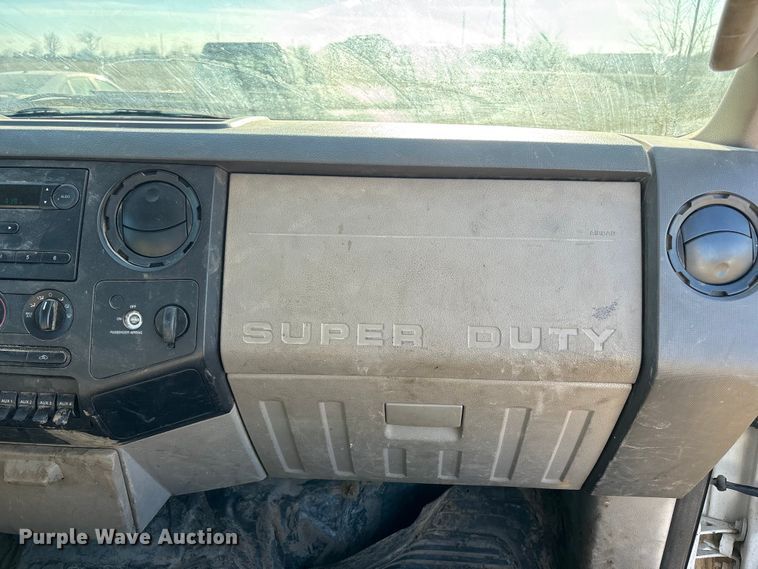 image for item FB3512 2008 Ford F250 Super Duty XL pickup truck