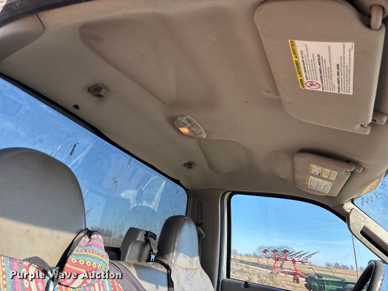 image for item FB3512 2008 Ford F250 Super Duty XL pickup truck