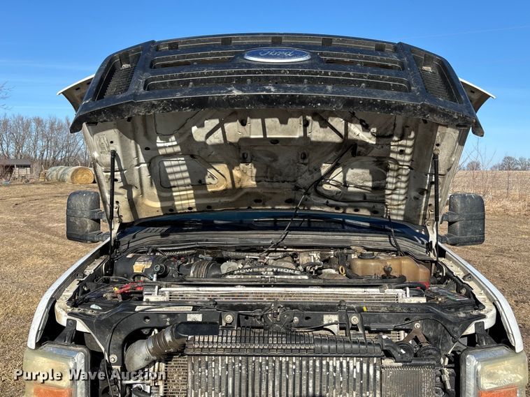 image for item FB3512 2008 Ford F250 Super Duty XL pickup truck
