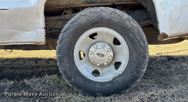 image for item FB3512 2008 Ford F250 Super Duty XL pickup truck