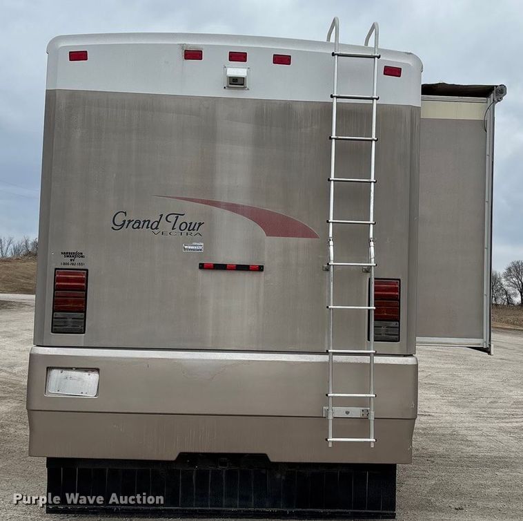 image for item FB3521 1998 Winnebago Grand Tour Vectra RV