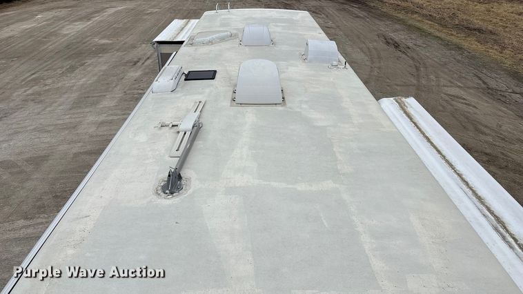 image for item FB3521 1998 Winnebago Grand Tour Vectra RV