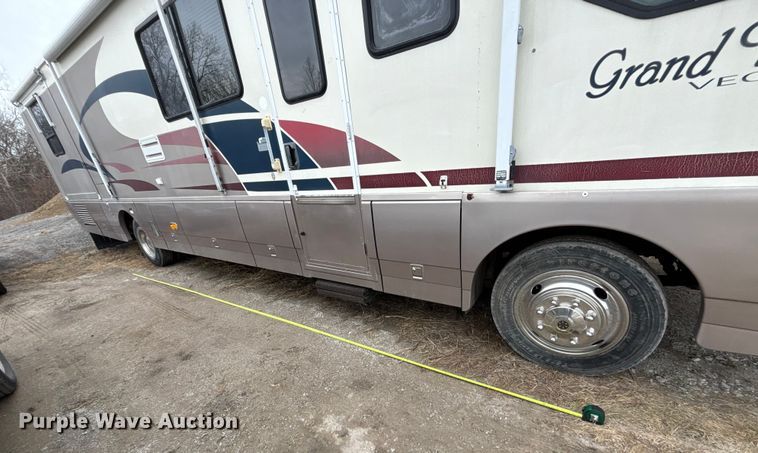 image for item FB3521 1998 Winnebago Grand Tour Vectra RV