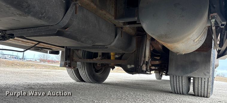 image for item FB3521 1998 Winnebago Grand Tour Vectra RV