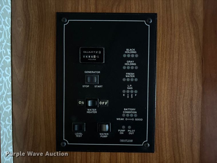 image for item FB3521 1998 Winnebago Grand Tour Vectra RV