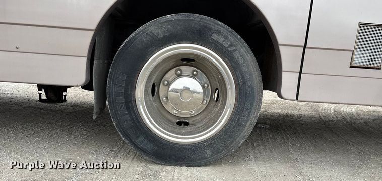 image for item FB3521 1998 Winnebago Grand Tour Vectra RV