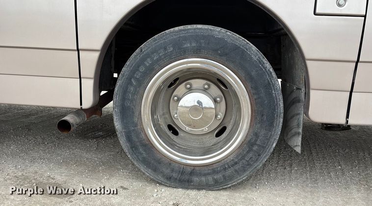 image for item FB3521 1998 Winnebago Grand Tour Vectra RV