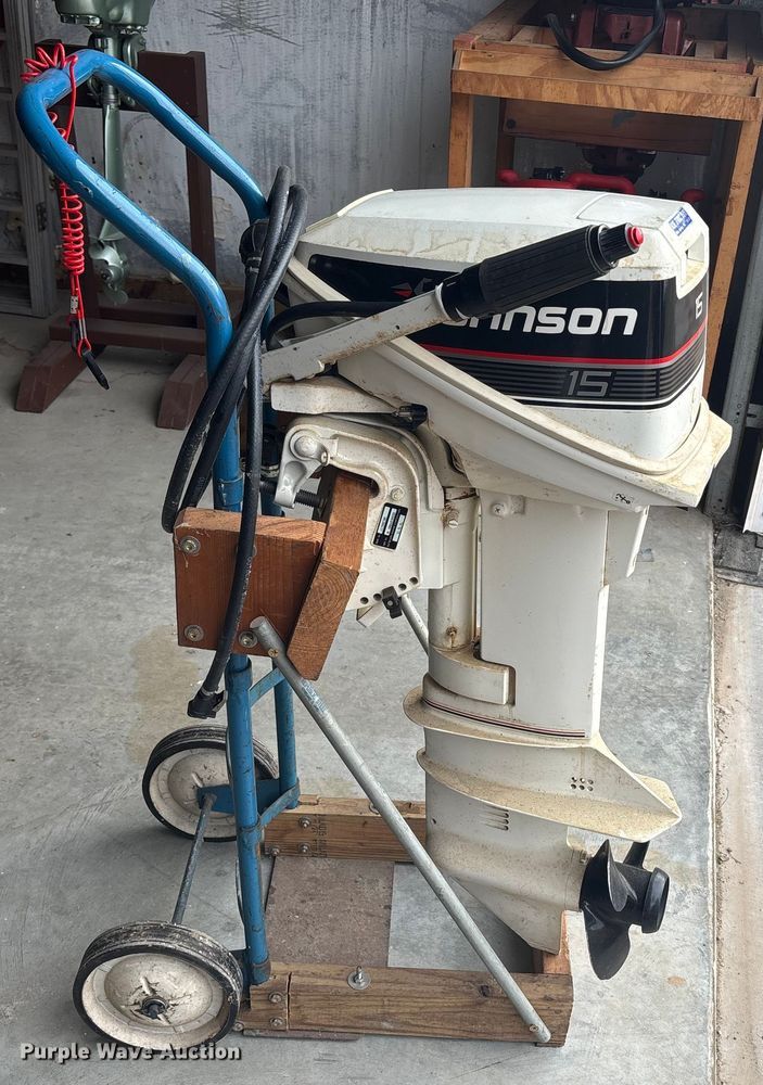 image for item FB3525 1990 Johnson 15  boat motor