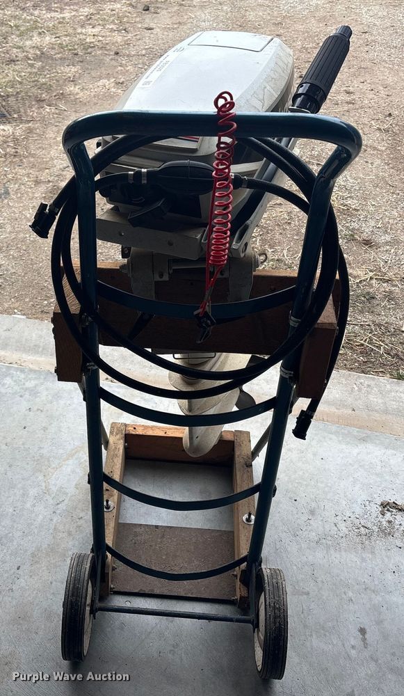 image for item FB3525 1990 Johnson 15  boat motor