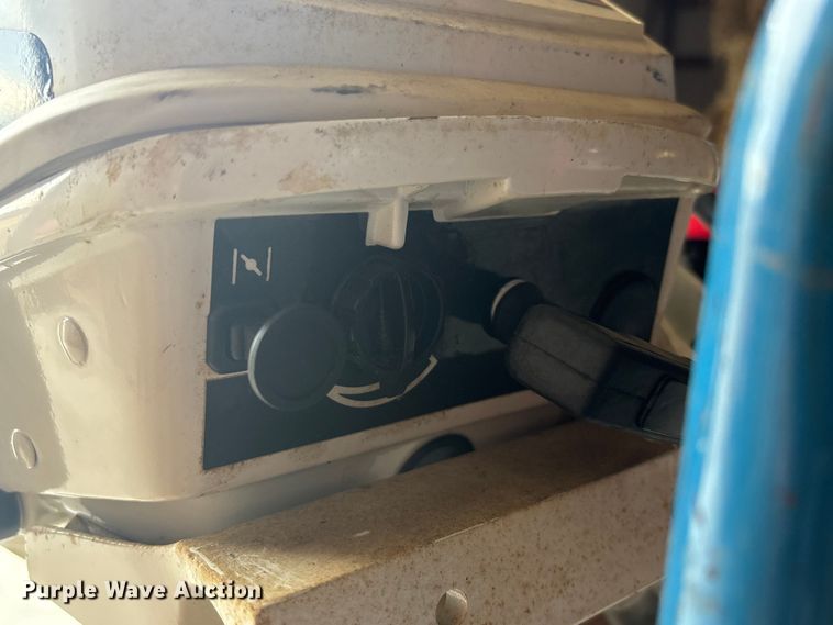 image for item FB3525 1990 Johnson 15  boat motor