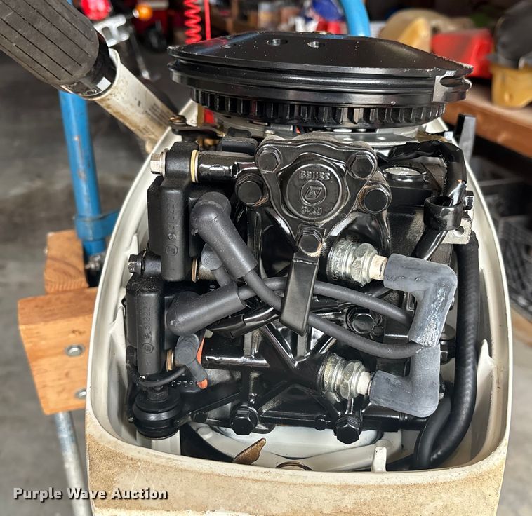 image for item FB3525 1990 Johnson 15  boat motor