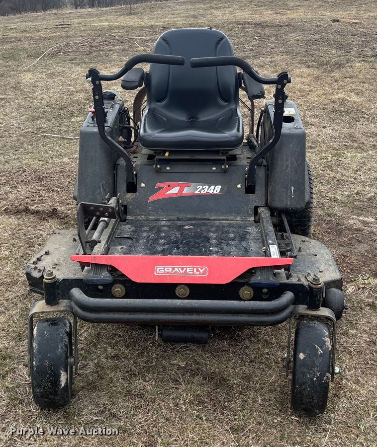 image for item FB3526 2006 Gravely ZT 2348 ZTR lawn mower