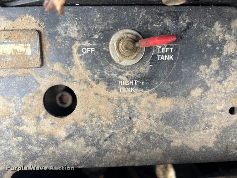 image for item FB3526 2006 Gravely ZT 2348 ZTR lawn mower