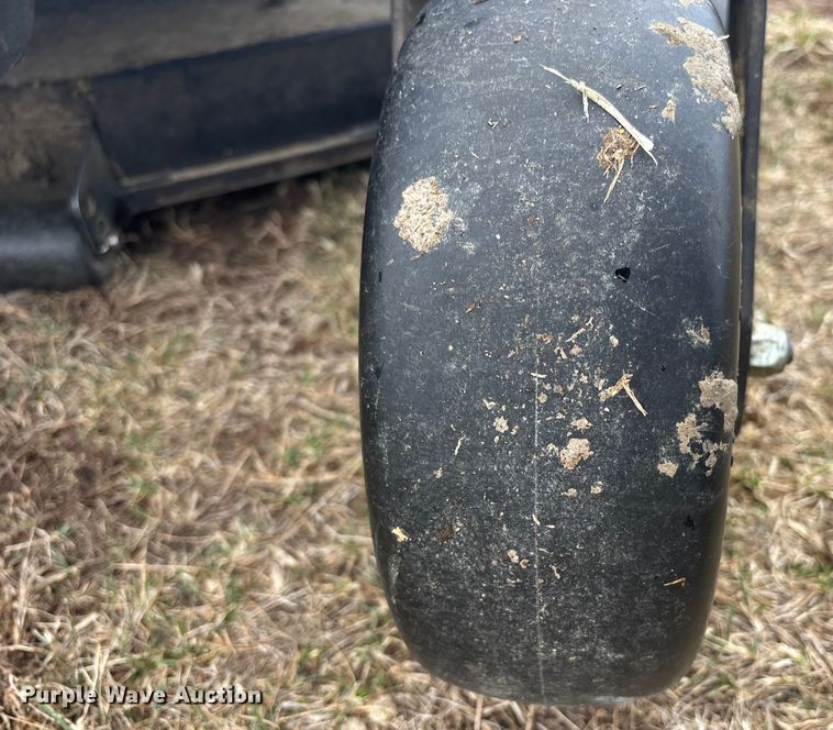 image for item FB3526 2006 Gravely ZT 2348 ZTR lawn mower