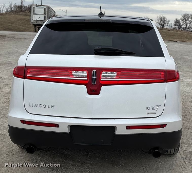 image for item FB3529 2011 Lincoln MKT SUV