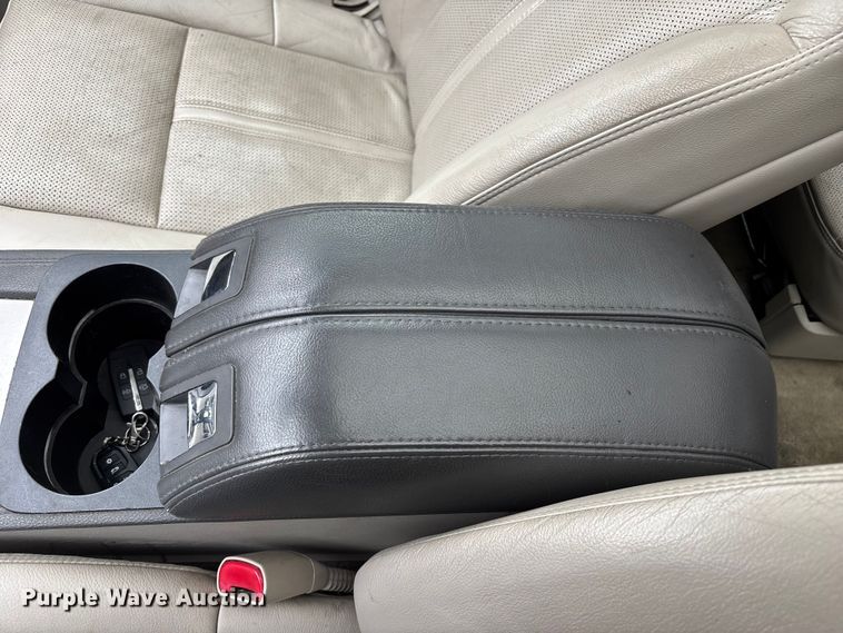 image for item FB3529 2011 Lincoln MKT SUV