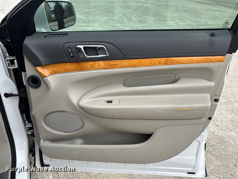 image for item FB3529 2011 Lincoln MKT SUV