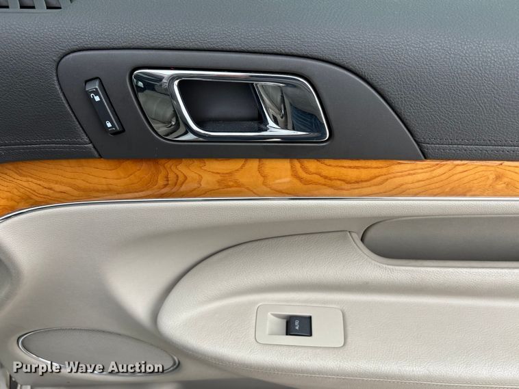 image for item FB3529 2011 Lincoln MKT SUV