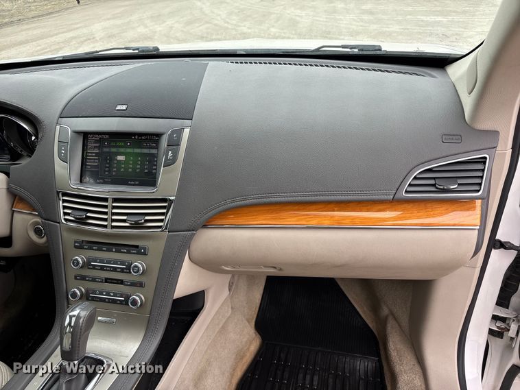 image for item FB3529 2011 Lincoln MKT SUV