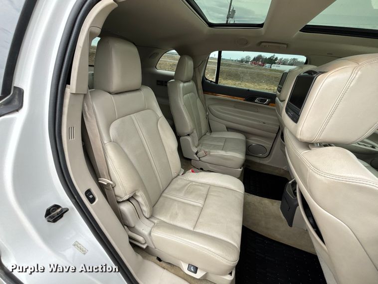 image for item FB3529 2011 Lincoln MKT SUV