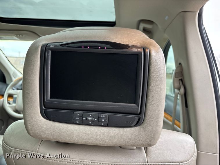 image for item FB3529 2011 Lincoln MKT SUV