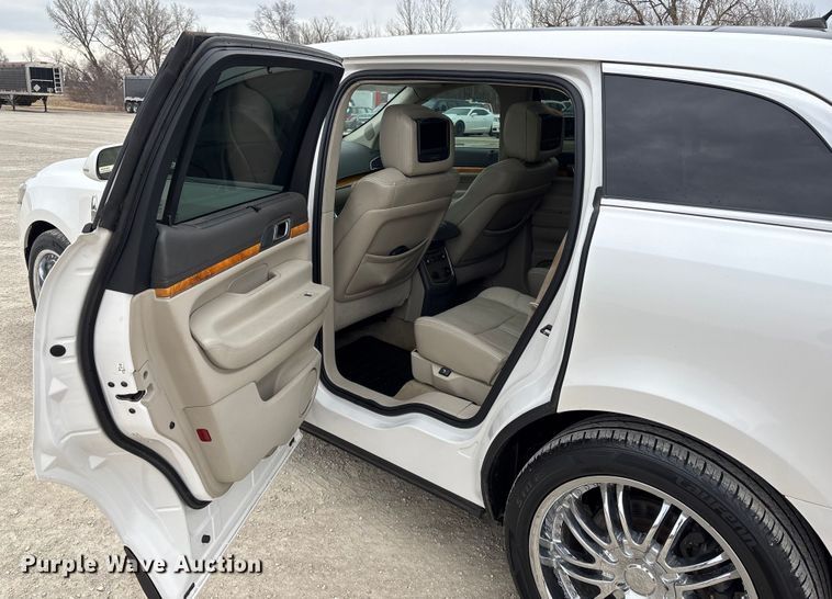 image for item FB3529 2011 Lincoln MKT SUV