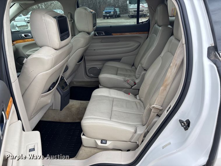 image for item FB3529 2011 Lincoln MKT SUV