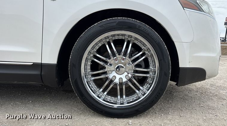 image for item FB3529 2011 Lincoln MKT SUV