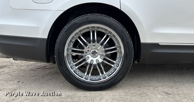 image for item FB3529 2011 Lincoln MKT SUV