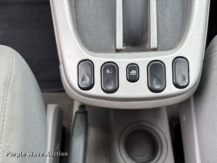 image for item FB3530 2006 Chevrolet Equinox SUV